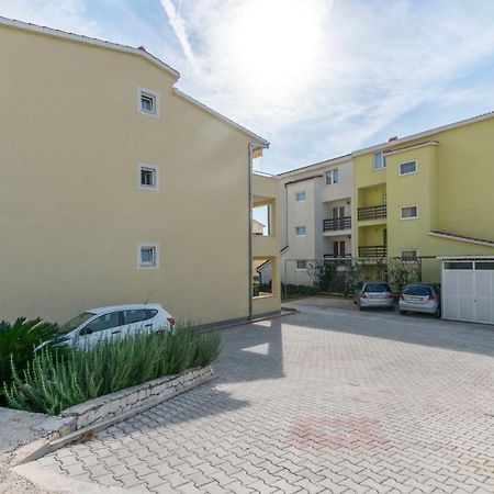 Apartments Srecko Duce Bagian luar foto
