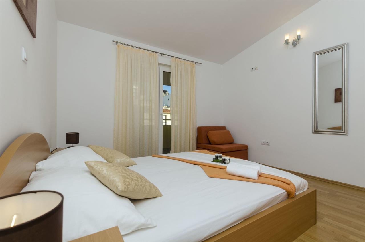 Apartments Srecko Duce Bagian luar foto