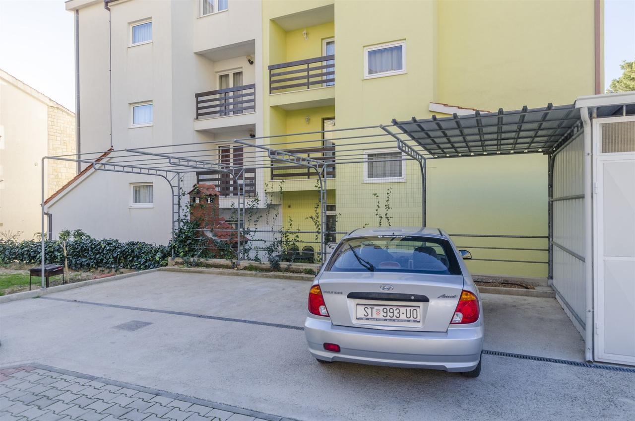 Apartments Srecko Duce Bagian luar foto